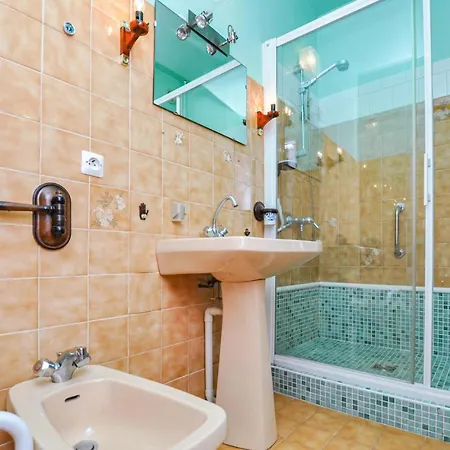 Gorgeous In Appartement Six-Fours-les-Plages